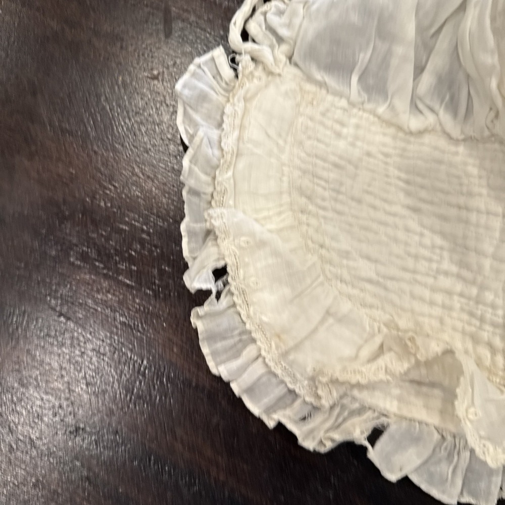 Vintage small child white bonnet see pics and description - Picture 4 of 7